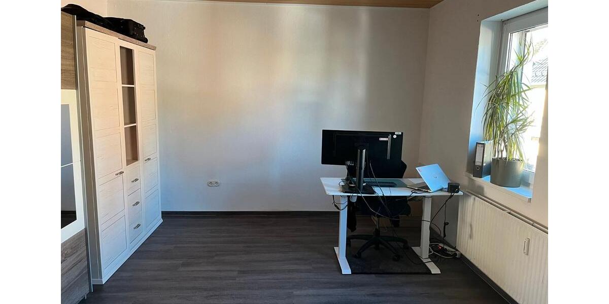 Etagenwohnung Kirchen (Sieg) - 4 Zimmer, 125 m&sup2;, 730&euro; | Angebot:26665522