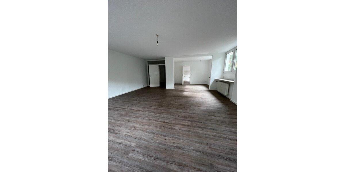 Etagenwohnung Siegen Dillnhütten - 4 Zimmer, 143 m&sup2;, 1.050&euro; | Angebot:26422038
