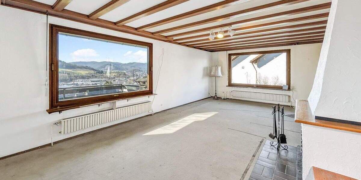 Einfamilienhaus Bad Laasphe - 7 Zimmer, 183 m&sup2;, 286.000&euro; | Angebot:25663940