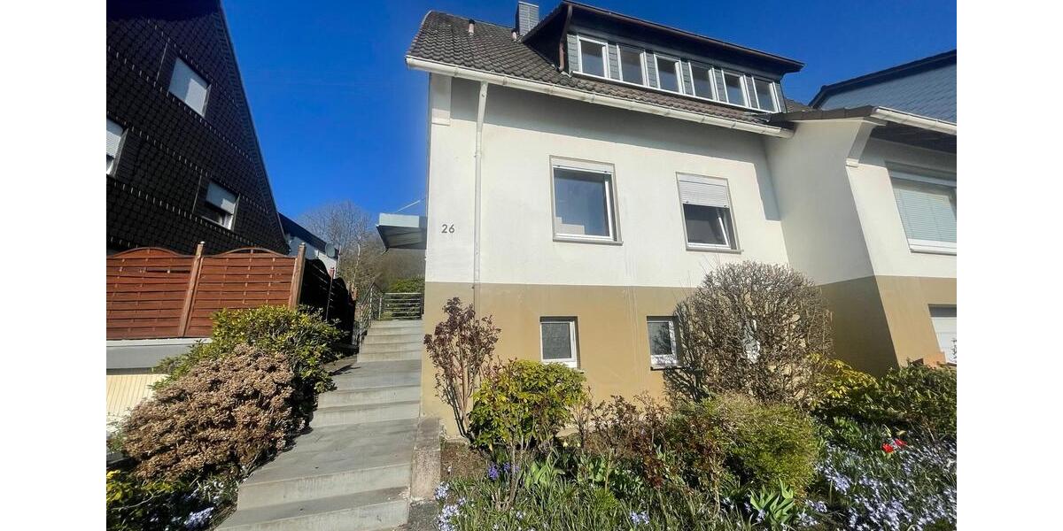 Dachgeschoßwohnung Siegen Weidenau - 3 Zimmer, 74 m&sup2;, 690&euro; | Angebot:25822561
