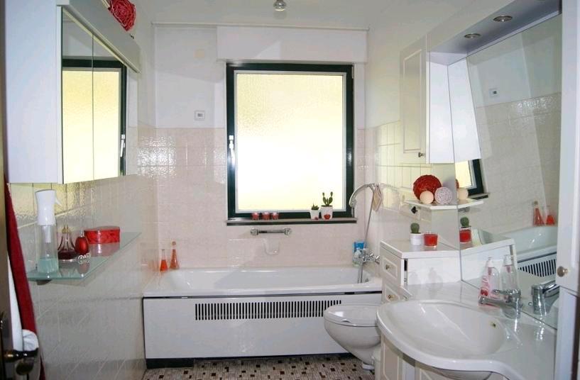 Mehrfamilienhaus, Wohnhaus Reichshof - 6 Zimmer, 200 m&sup2;, 330.000&euro; | Angebot:25161756