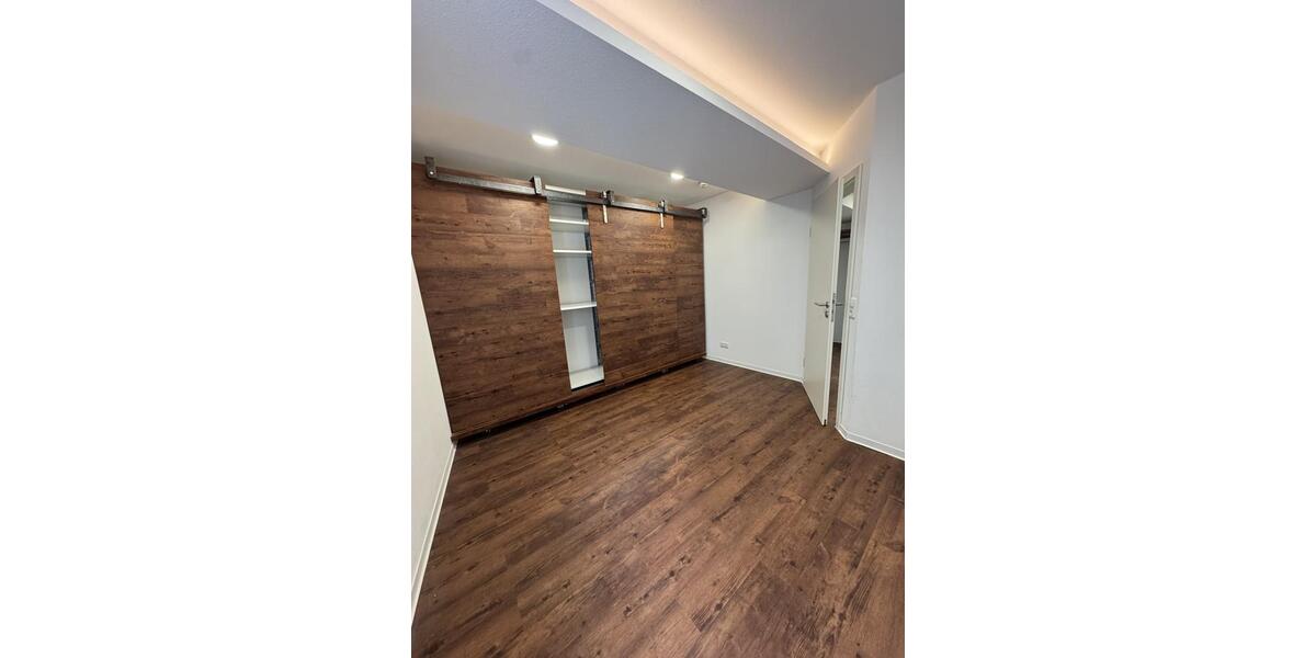 Etagenwohnung Siegen - 2 Zimmer, 62 m&sup2;, 750&euro; | Angebot:25352663