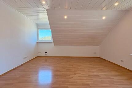 Wohnung Dillenburg - 3.5 Zimmer, 94 m&sup2;, 890&euro; | Angebot:26665888