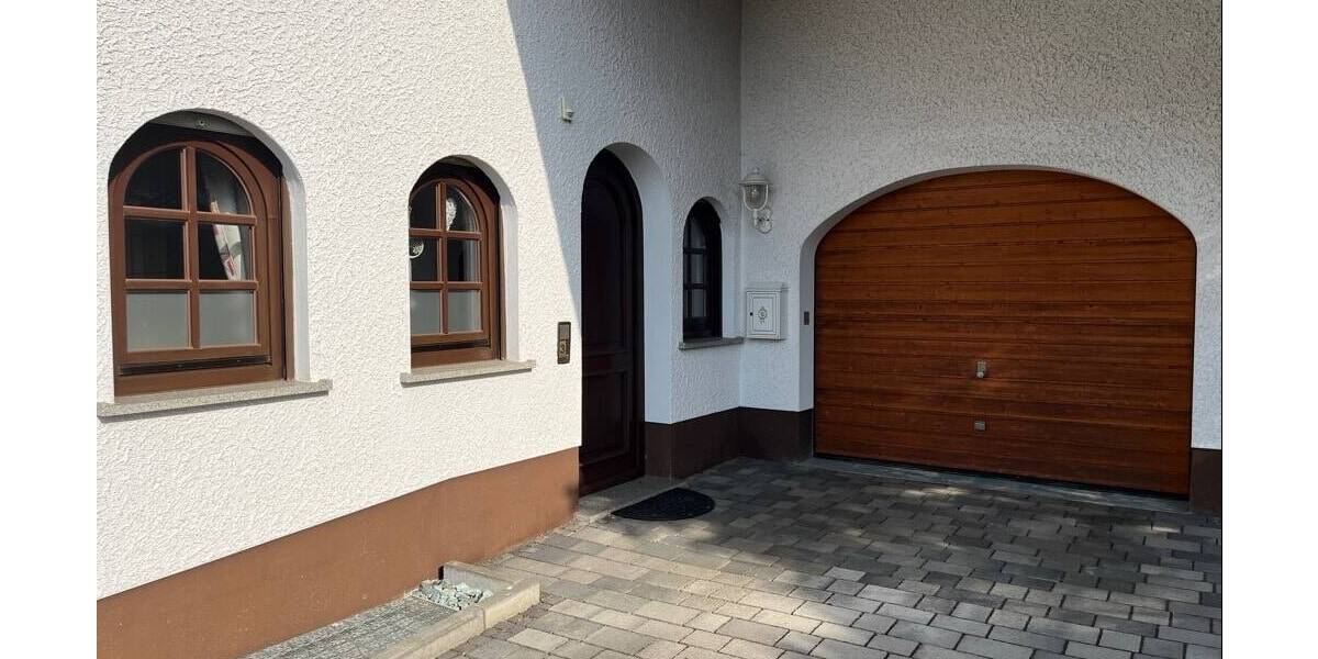 Einfamilienhaus Eschenburg Eibelshausen - 7 Zimmer, 225 m&sup2;, 435.000&euro; | Angebot:25667775