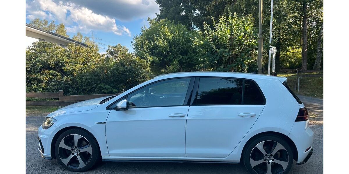 VW Golf 272.000 km 12.890 &euro; Kreuztal 57223