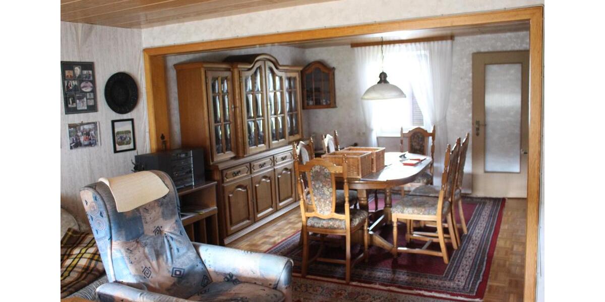 Einfamilienhaus Neunkirchen - 7 Zimmer, 110 m&sup2;, 175.000&euro; | Angebot:26818437
