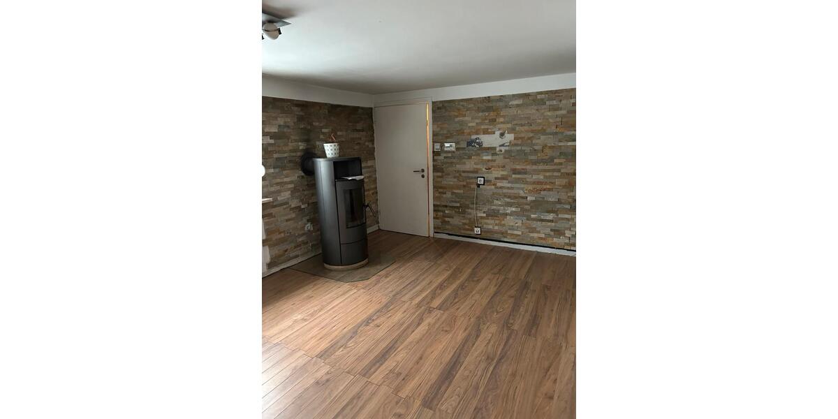 Doppelhaushälfte Burbach - 5 Zimmer, 137 m&sup2;, 135.000&euro; | Angebot:25050522