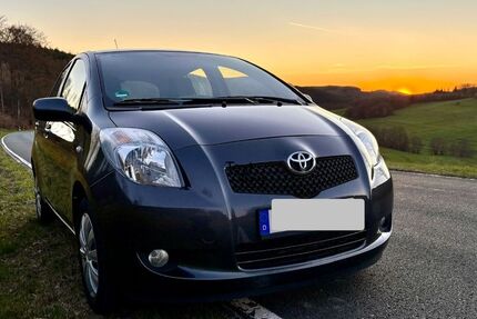 Toyota Yaris 113.000 km 4.250 &euro; Hilchenbach 57271