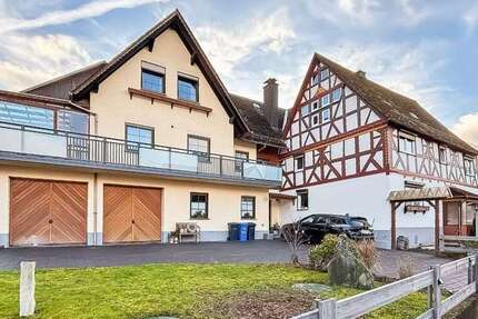 Haus Eschenburg - 11 Zimmer, 314 m&sup2;, 379.700&euro; | Angebot:24230386