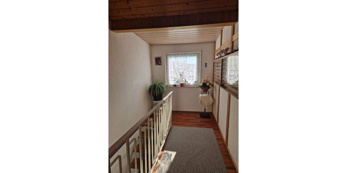 Etagenwohnung Kreuztal Ferndorf - 4 Zimmer, 102 m&sup2;, 290.000&euro; | Angebot:25685062