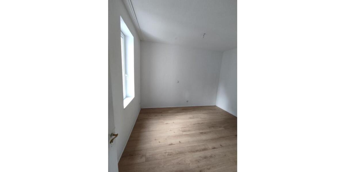 Mehrfamilienhaus, Wohnhaus Hilchenbach - 18 Zimmer, 440 m&sup2;, 445.000&euro; | Angebot:24980303