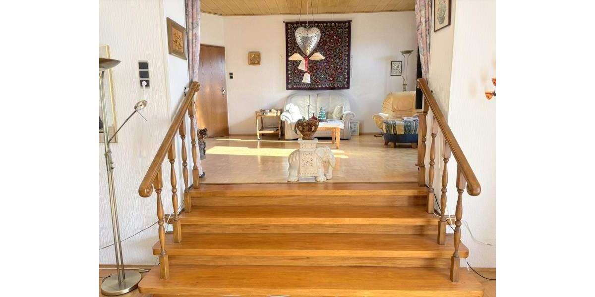 Einfamilienhaus Alpenrod Dehlingen - 8 Zimmer, 250 m&sup2;, 349.000&euro; | Angebot:25670393