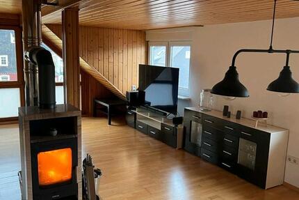 Wohnung Eschenburg - 6 Zimmer, 130 m&sup2;, 900&euro; | Angebot:25220160