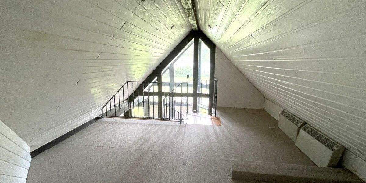 Etagenwohnung Dietzhölztal / Ewersbach Ewersbach - 8 Zimmer, 206 m&sup2;, 175.000&euro; | Angebot:25665420