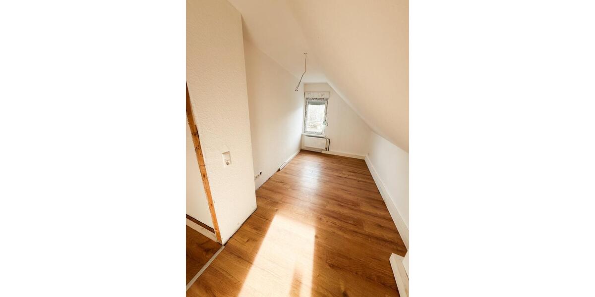 Etagenwohnung Olpe - 5 Zimmer, 130 m&sup2;, 1.400&euro; | Angebot:25852218