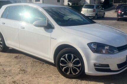 VW Golf 117.000 km 10.299 &euro; Lennestadt 57368