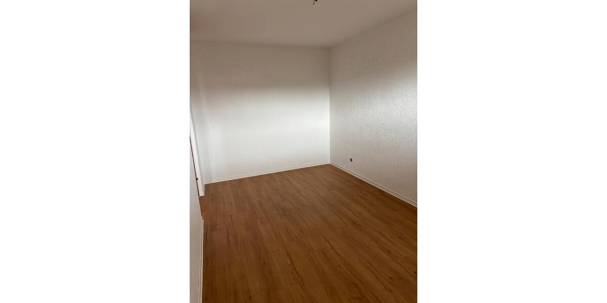 Etagenwohnung Siegen - 2 Zimmer, 66 m&sup2;, 528&euro; | Angebot:25638756