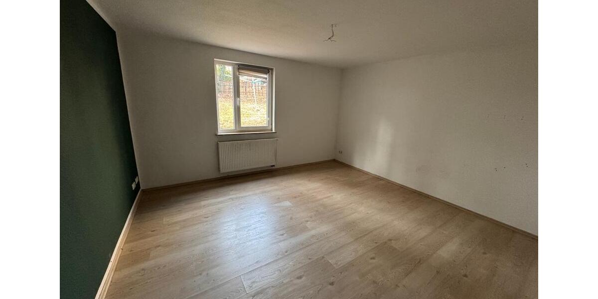 Erdgeschoßwohnung Siegen Dillnhütten - 2 Zimmer, 53 m&sup2;, 430&euro; | Angebot:26581490