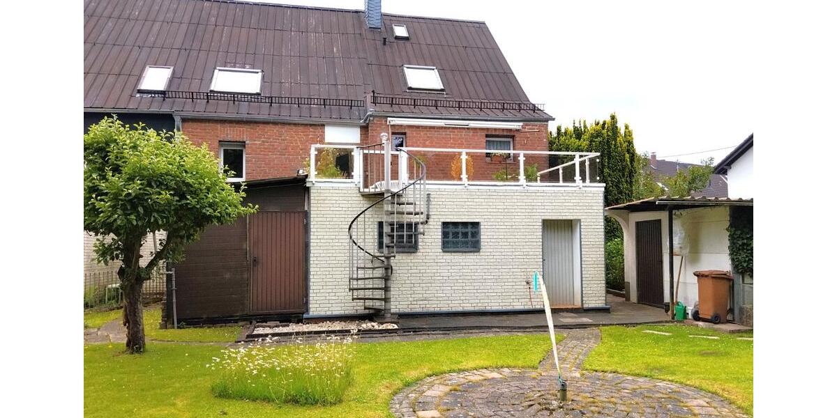 Doppelhaushälfte Kreuztal - 7 Zimmer, 193 m&sup2;, 280.000&euro; | Angebot:26907940