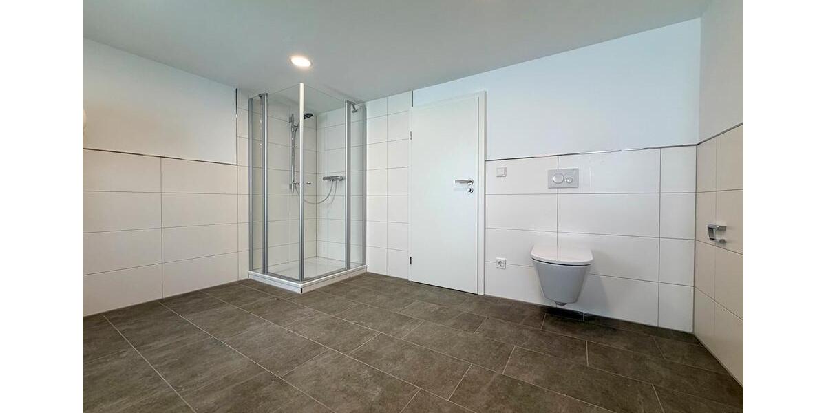 Etagenwohnung Siegen Kaan-Marienborn - 5 Zimmer, 122 m&sup2;, 1.000&euro; | Angebot:26005610