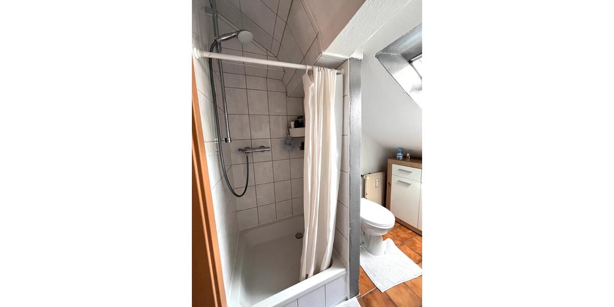 Dachgeschoßwohnung Siegen Kaan-Marienborn - 2 Zimmer, 77 m&sup2;, 695&euro; | Angebot:26588836