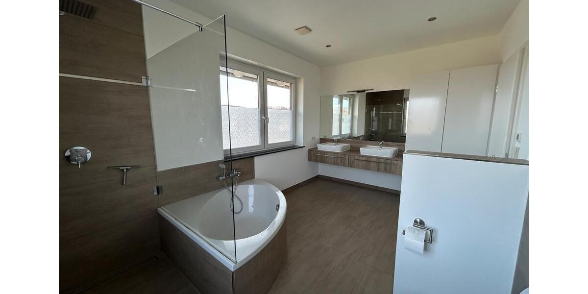 Etagenwohnung Siegen Kaan-Marienborn - 3 Zimmer, 117 m&sup2;, 445.000&euro; | Angebot:23012250