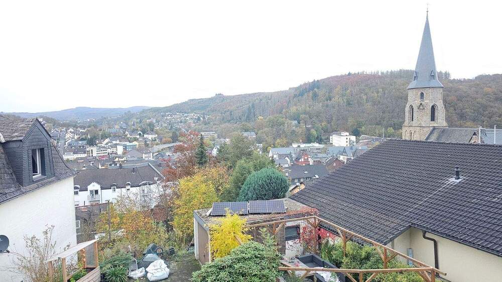 Mehrfamilienhaus, Wohnhaus Betzdorf - 9 Zimmer, 203 m&sup2;, 163.500&euro; | Angebot:25776381