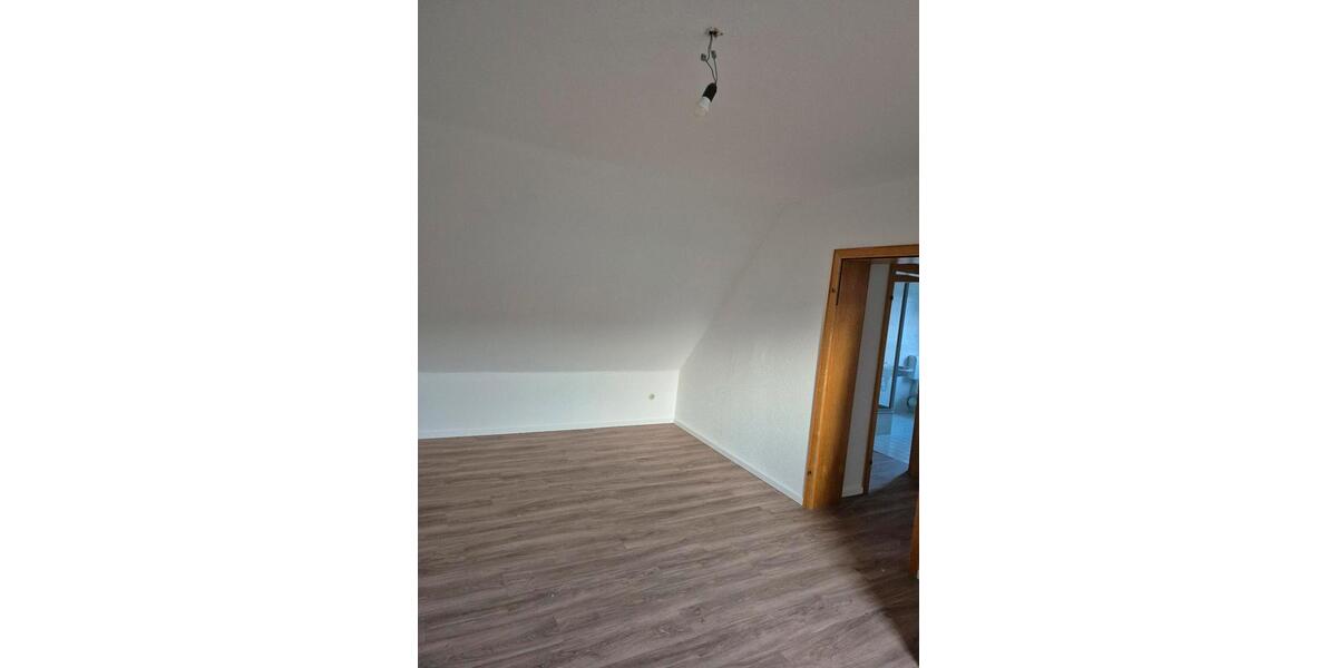 Etagenwohnung Steinebach/Sieg Sieg - 4 Zimmer, 125 m&sup2;, 1.050&euro; | Angebot:25104277