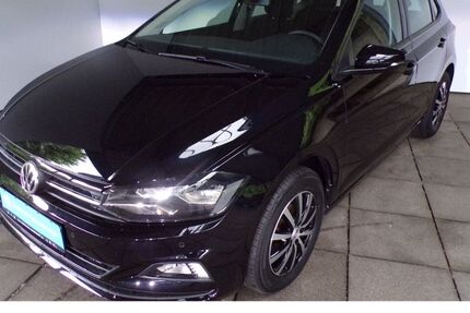VW Polo 48.975 km 12.970 &euro; Lennestadt 57368