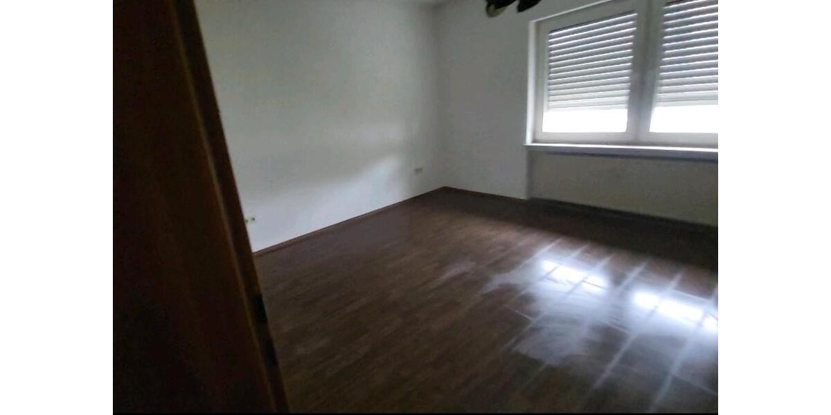 Mehrfamilienhaus, Wohnhaus Bad Laasphe - 13 Zimmer, 250 m&sup2;, 70.000&euro; | Angebot:26682934