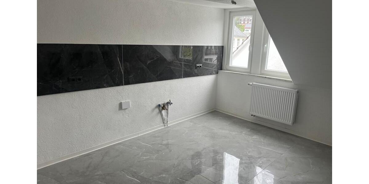 Dachgeschoßwohnung Bad Laasphe - 4 Zimmer, 120 m&sup2;, 700&euro; | Angebot:24840310
