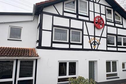 Wohnung Hattert - 4 Zimmer, 120 m&sup2;, 1.000&euro; | Angebot:25893772