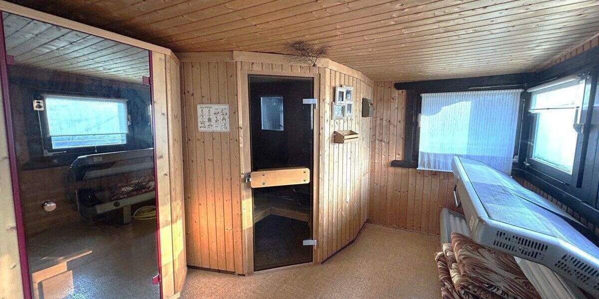 Einfamilienhaus Eschenburg / Eiershausen Eiershausen - 7 Zimmer, 195 m&sup2;, 159.000&euro; | Angebot:25728160