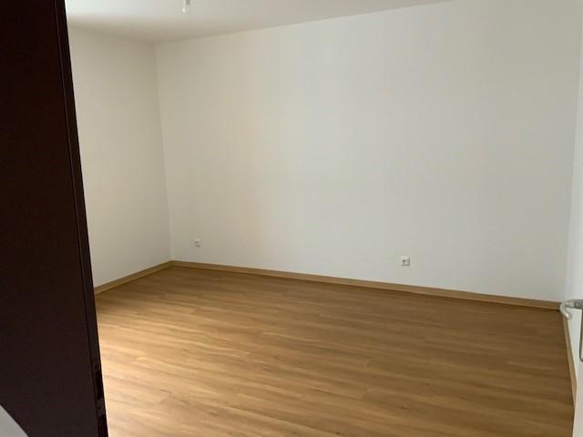 Etagenwohnung Kreuztal - 3 Zimmer, 79 m&sup2;, 452&euro; | Angebot:22084684