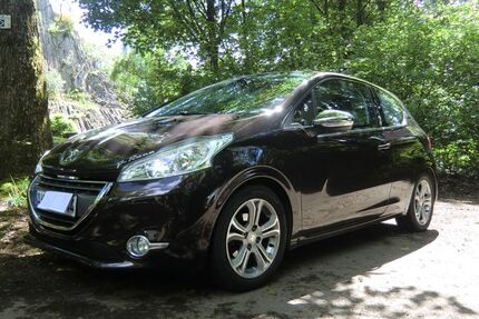 Peugeot 208 89.000 km 5.880 &euro; Kirchen 57548