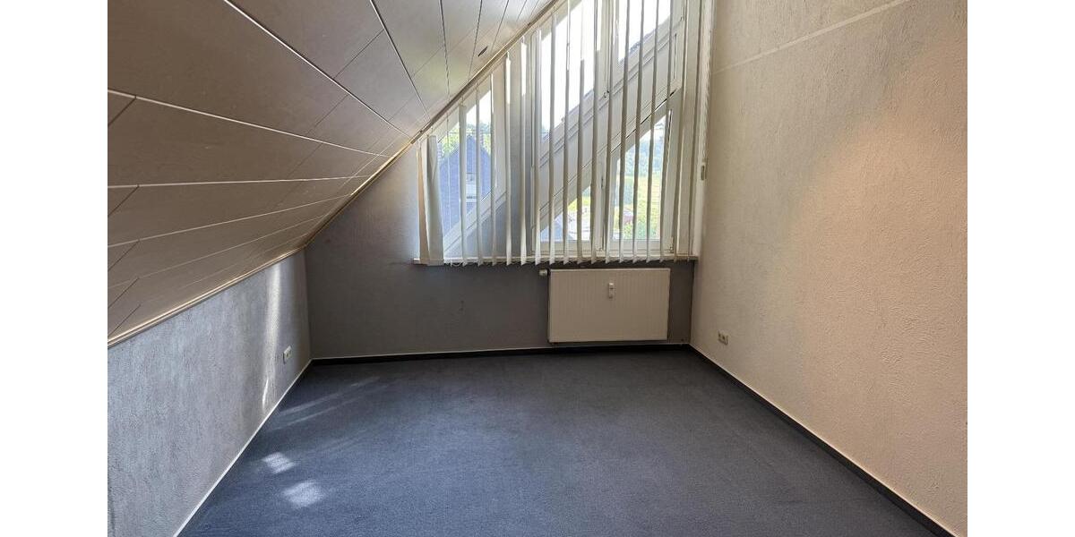 Maisonettenwohnung Wilnsdorf - 7 Zimmer, 165 m&sup2;, 195.000&euro; | Angebot:26994743