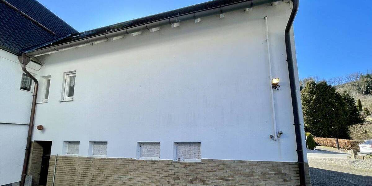 Doppelhaushälfte Kirchhundem / Heinsberg Heinsberg - 1 Zimmer, 196 m&sup2;, 130.000&euro; | Angebot:25688448