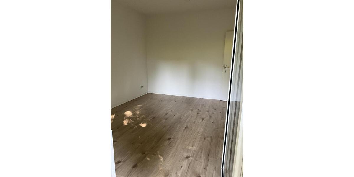 Erdgeschoßwohnung Siegen Eiserfeld - 3 Zimmer, 58 m&sup2;, 279&euro; | Angebot:25963931
