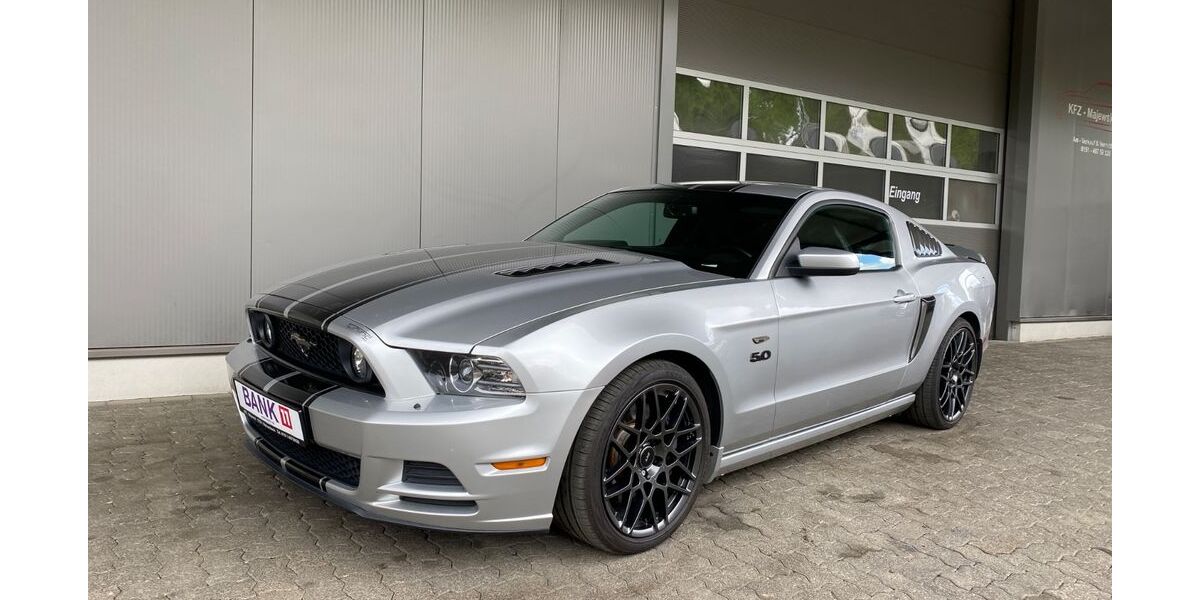 Ford Mustang 14.600 km 29.900 &euro; Hilchenbach 57271