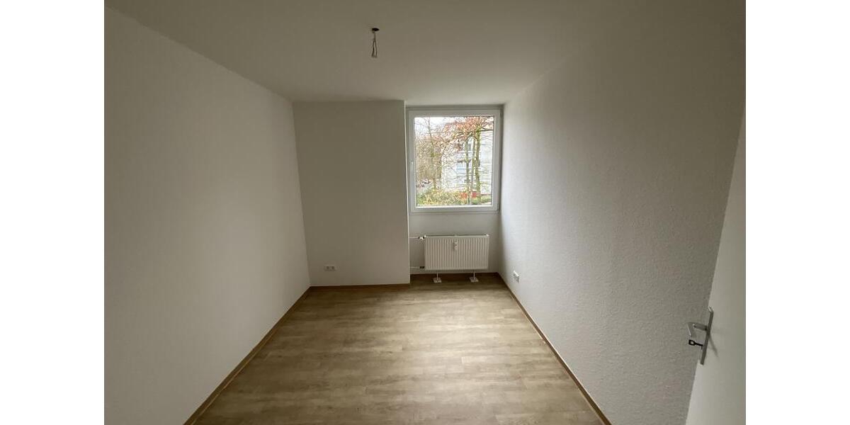 Etagenwohnung Siegen Dillnhütten - 3 Zimmer, 74 m&sup2;, 329&euro; | Angebot:25906409