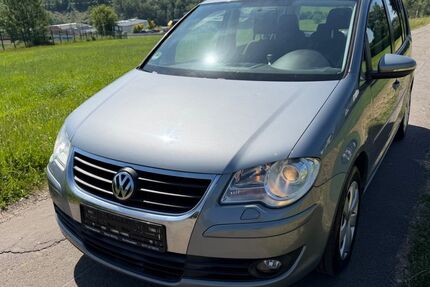 VW Touran 168.000 km 7.990 &euro; Kirchhundem 57399