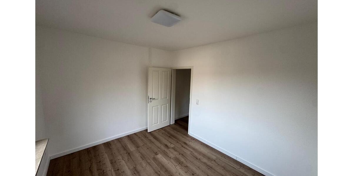 Etagenwohnung Siegen - 3 Zimmer, 86 m&sup2;, 825&euro; | Angebot:25958291