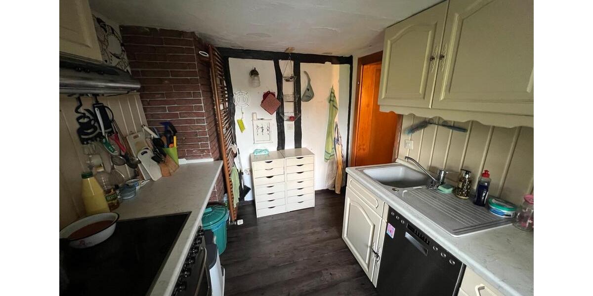 Reihenhaus Weitefeld - 7 Zimmer, 114 m&sup2;, 75.000&euro; | Angebot:26521092