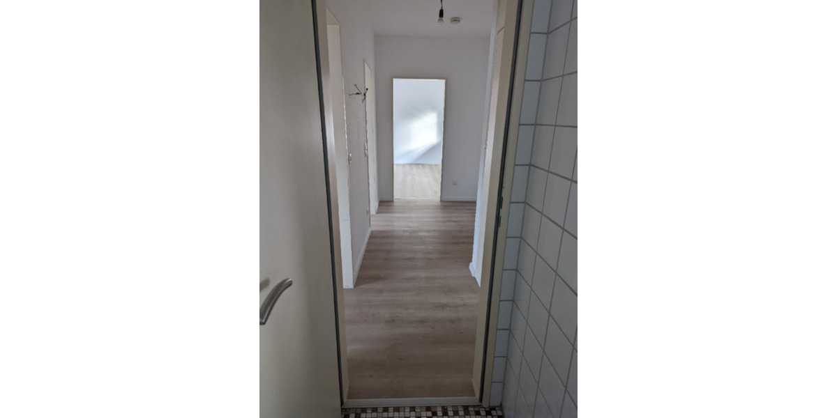 Etagenwohnung Netphen - 2 Zimmer, 67 m&sup2;, 600&euro; | Angebot:23899690