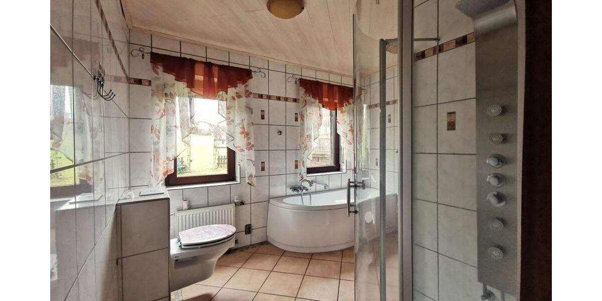 Einfamilienhaus Bretthausen - 6 Zimmer, 148 m&sup2;, 165.000&euro; | Angebot:25685057