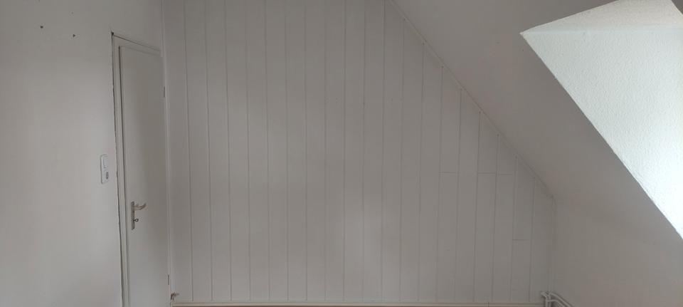 Dachgeschoßwohnung Siegen Kaan-Marienborn - 1 Zimmer, 13 m&sup2;, 190&euro; | Angebot:25918033