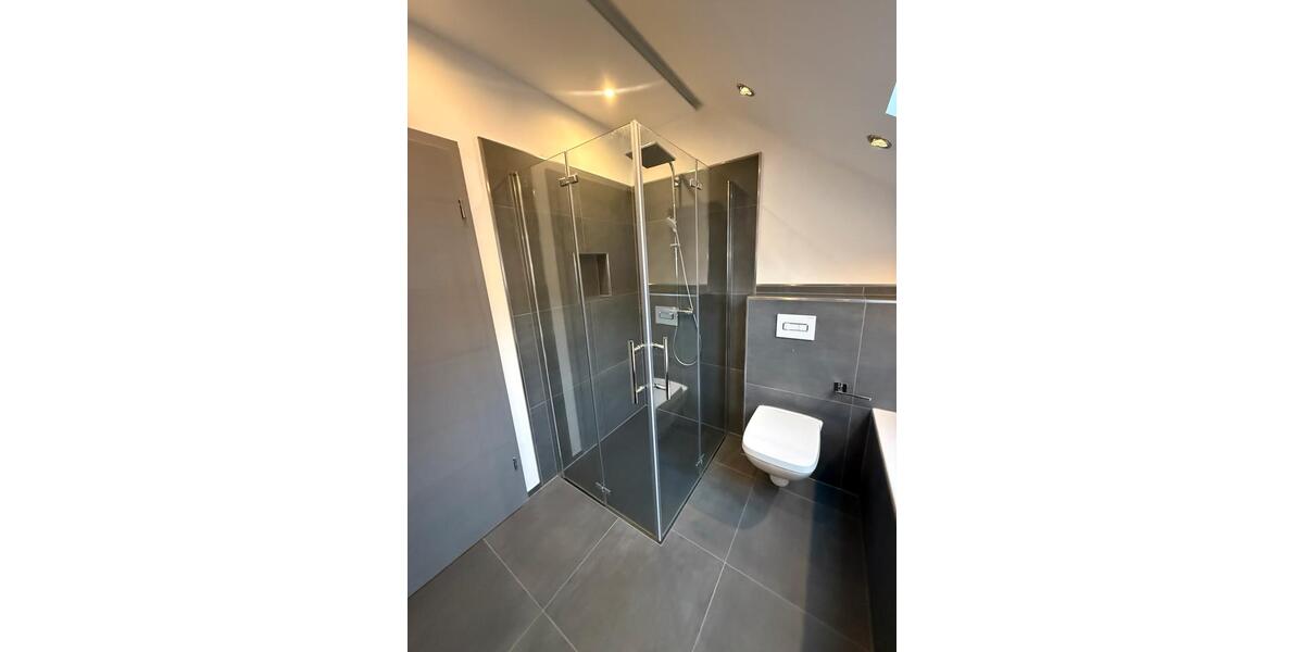 Dachgeschoßwohnung Kirchen (Sieg) - 4 Zimmer, 103 m&sup2;, 1.200&euro; | Angebot:25406971