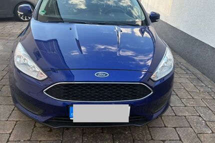 Ford Focus 211.000 km 3.900 &euro; Attendorn 57439