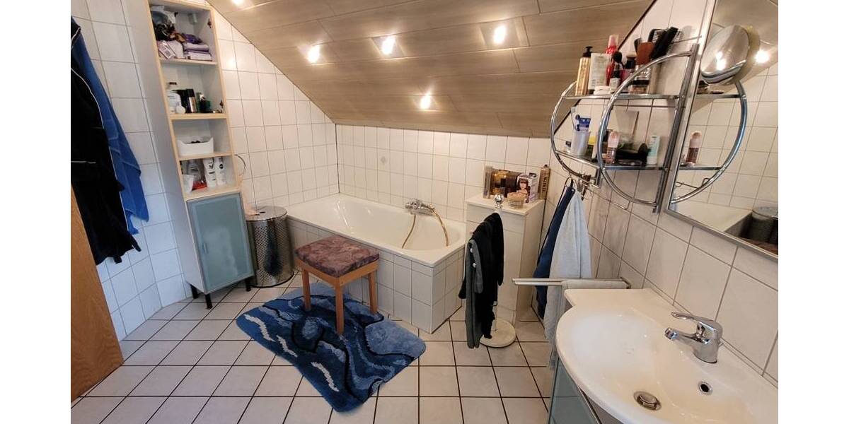 Mehrfamilienhaus, Wohnhaus Netphen / Hainchen Hainchen - 9 Zimmer, 205 m&sup2;, 299.000&euro; | Angebot:25700453