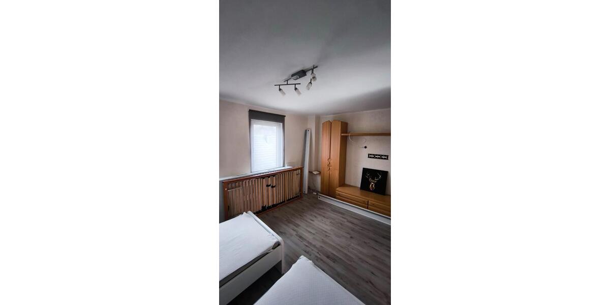 Mehrfamilienhaus, Wohnhaus Lennestadt - 8 Zimmer, 140 m&sup2;, 150.000&euro; | Angebot:27016994